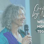 Monique Teggelove writer, healer & intuitive reader