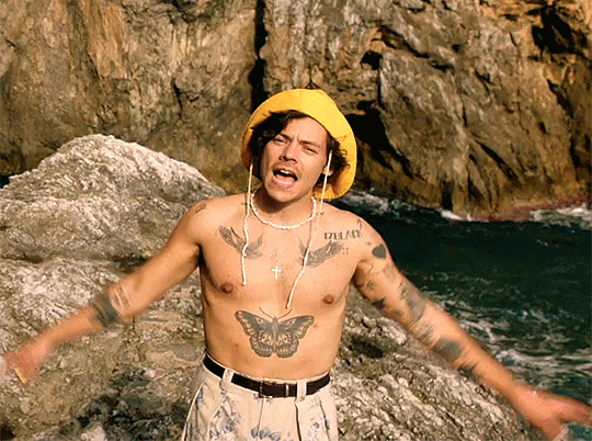 Harry Styles 'GOLDEN' | Harry styles update, Harry styles, Harry styles gif
