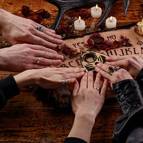 Séances: When the Dead Join the Conversation