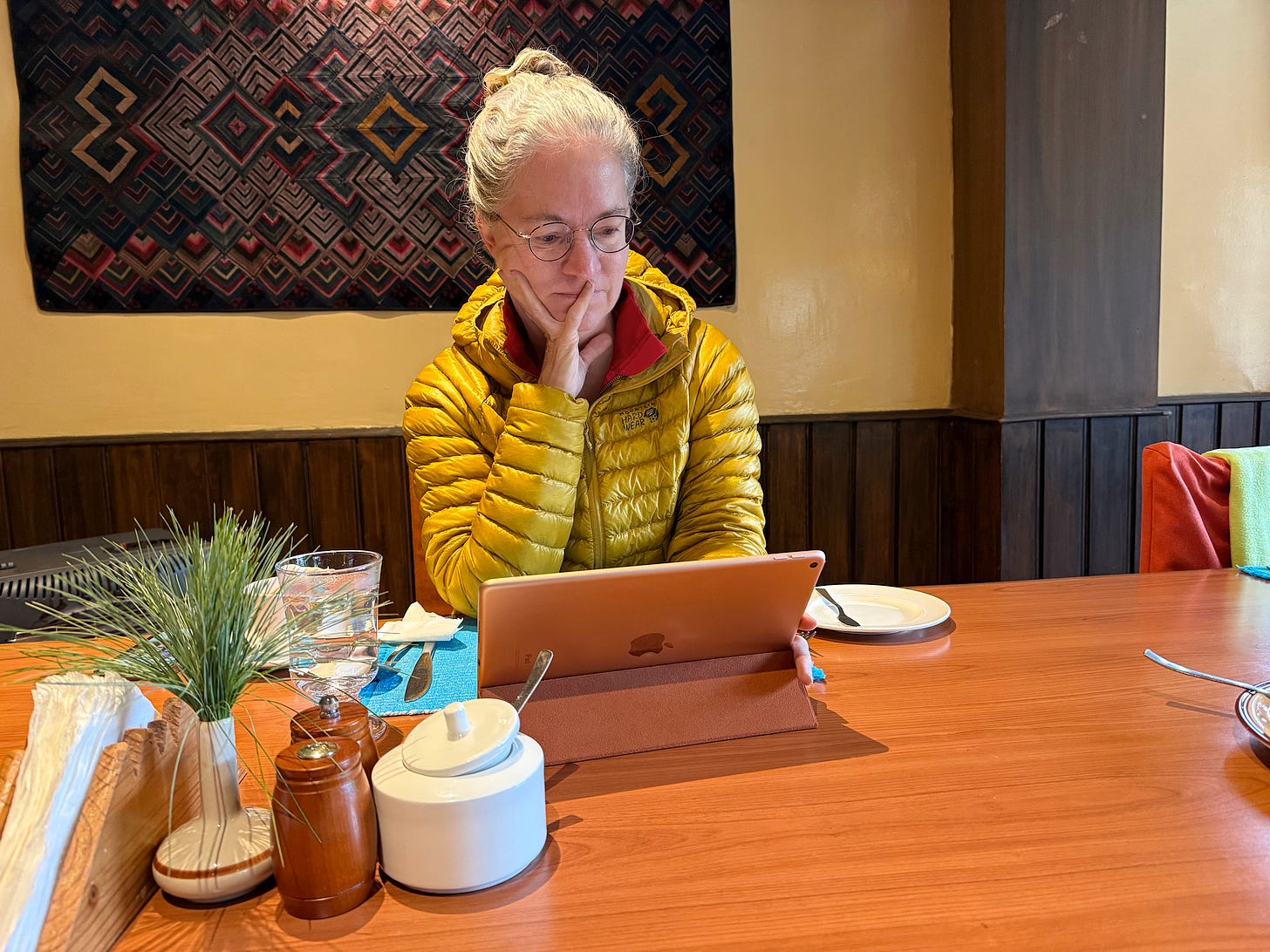 I went down to the dining room early and drank several cups of tea while reading my ipad.