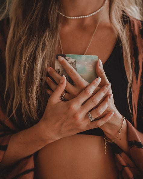 Niomi Smart Oracle Cards
