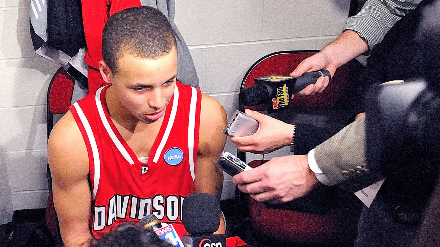Stephen Curry: Underrated - Apple TV+ Press (CA)