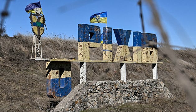 Оріхів: місто продовжує жити попри щоденні бомбардування 