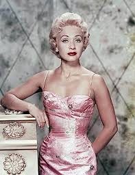 Female wrestler Helen Hild in the fifties. Female wrestler Helen Hild in the fifties.