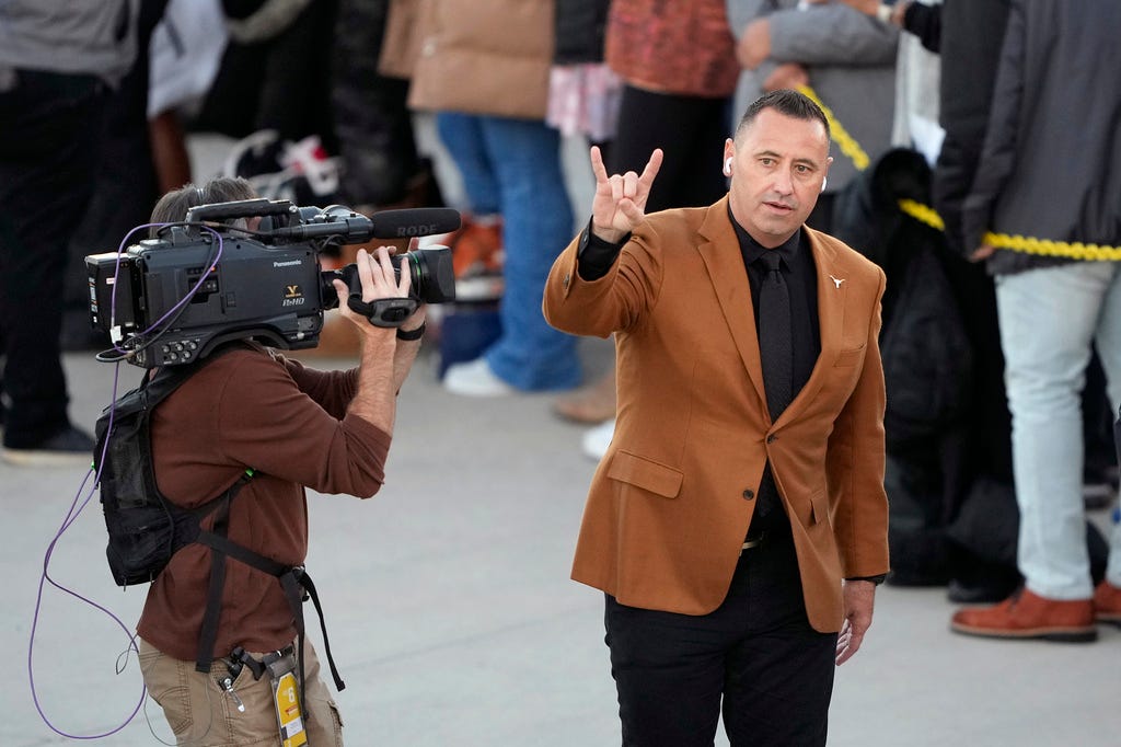 Texas Longhorns football: Advice from an old friend helped Steve Sarkisian  earn Big 12 title shot