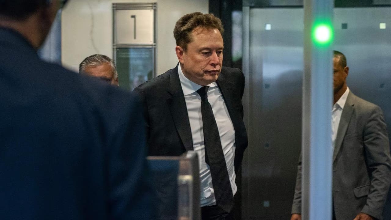 Elon's $130B OpenAI Lawsuit: AGI Risk & Power Struggle 🚨