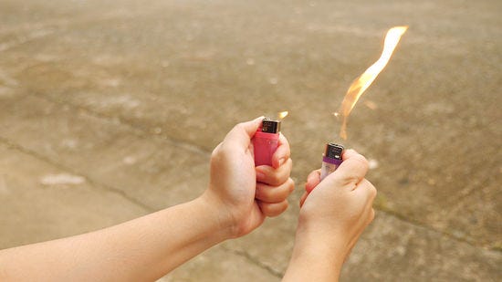 How to Make a Lighter Shoot a Huge Flame: 9 Steps (with Pictures)