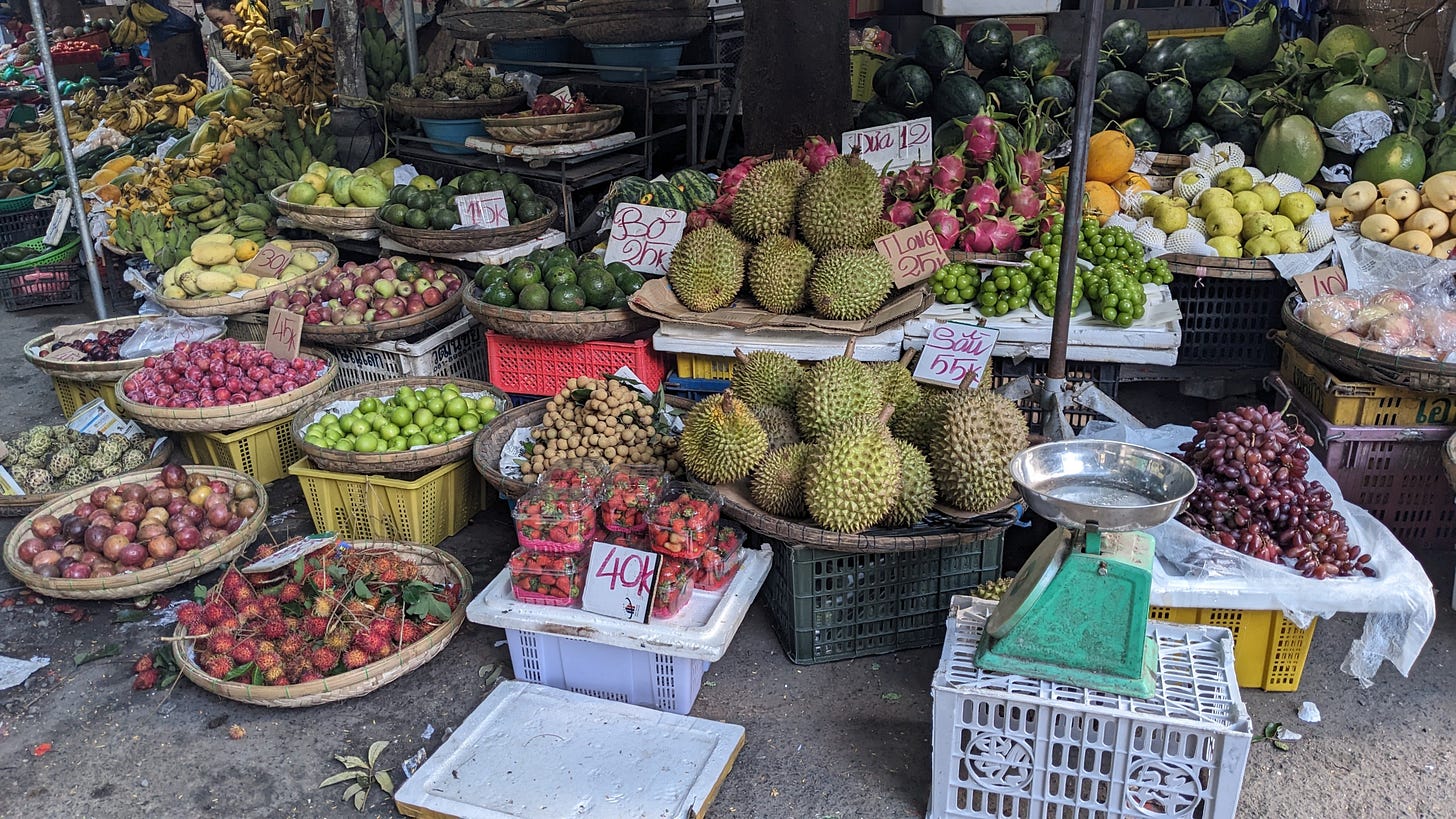 market fruit display in Vietnam