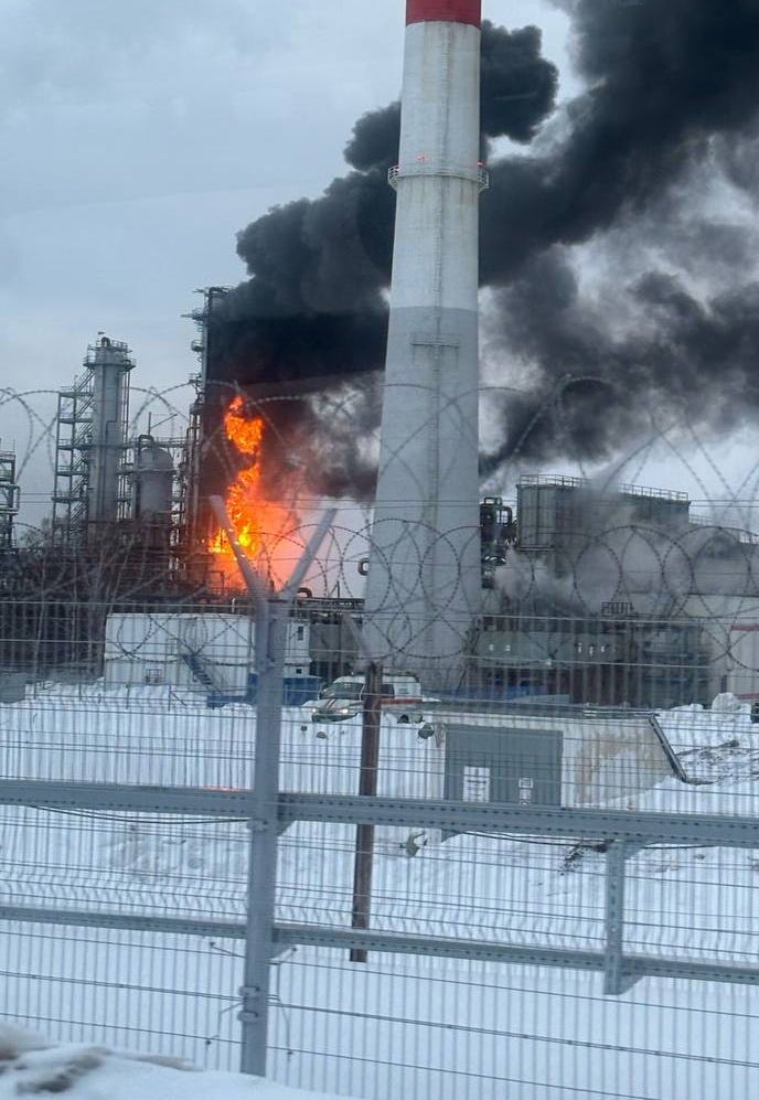 Kstovo_AVT_Tower_Burns_01.jpeg Kstovo_AVT_Tower_Burns_01.jpeg