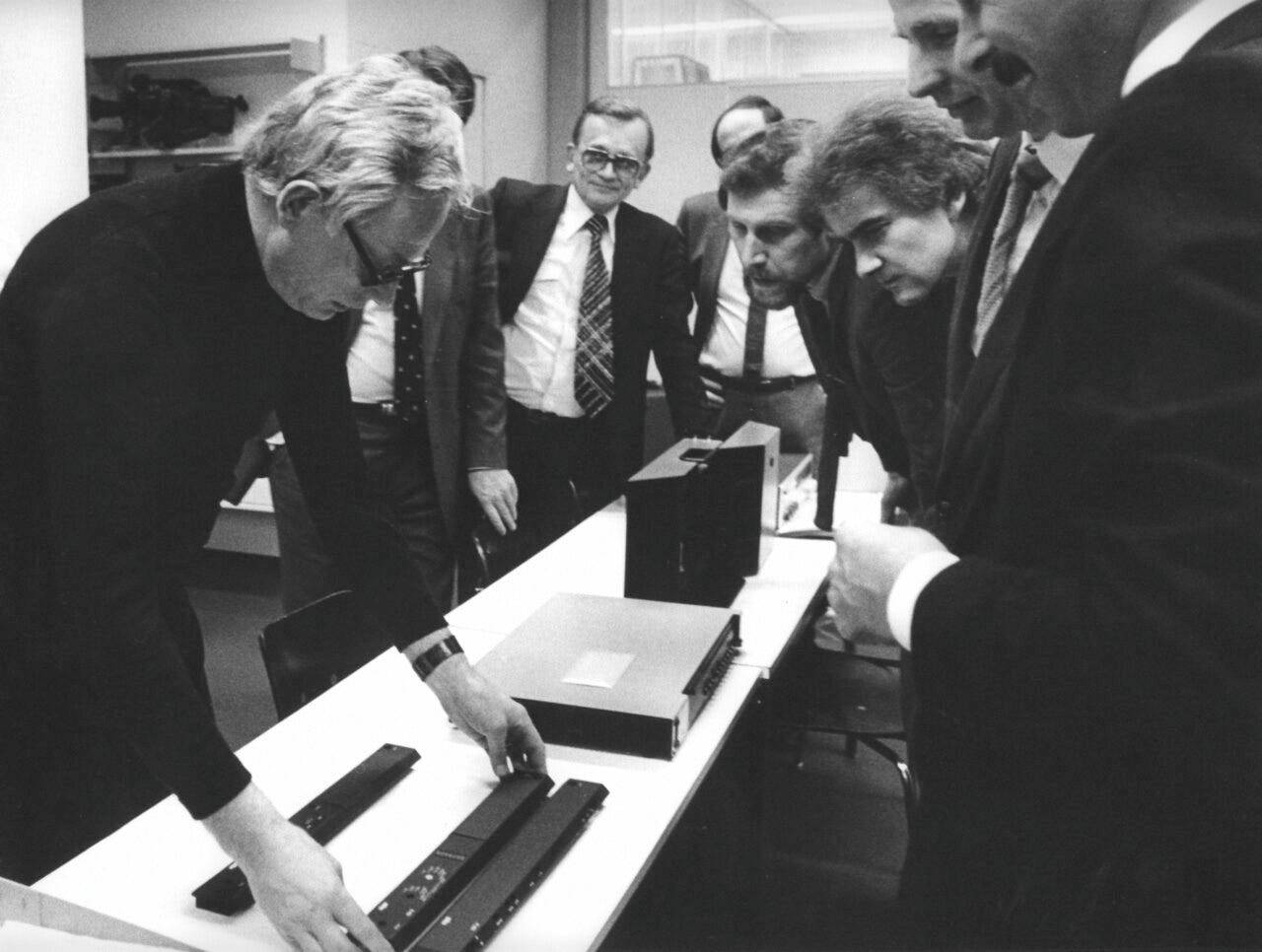 DIETER RAMS: Looking Back and Ahead — Ala Champ DIETER RAMS: Looking Back and Ahead — Ala Champ
