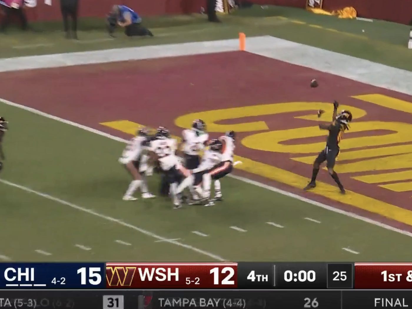 Jayden Daniels Hail Mary video: Commanders QB connects with Noah Brown to  shock Bears [VIDEO HIGHLIGHT] - SBNation.com