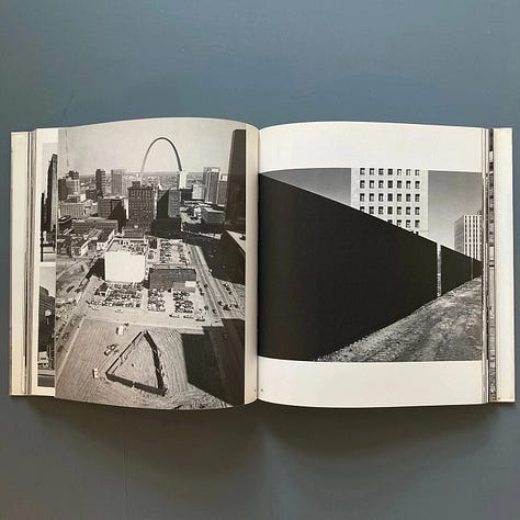 Richard Serra, Edited by Ernst-Gerhard Güse, with contributions by Yves-Alain Bois, Douglas Crimp, Richard Serra & Armin Zweite, Translation by Michael Robinson and John Shepley, Rizzoli, New York, NY, 1988 [Galerie m, Bochum / Verlag Gerd Hatje, Stuttgart, 1987] [Saint-Martin Bookshop, Bruxelles-Brussel. Art: © Richard Serra / ARS, New York]