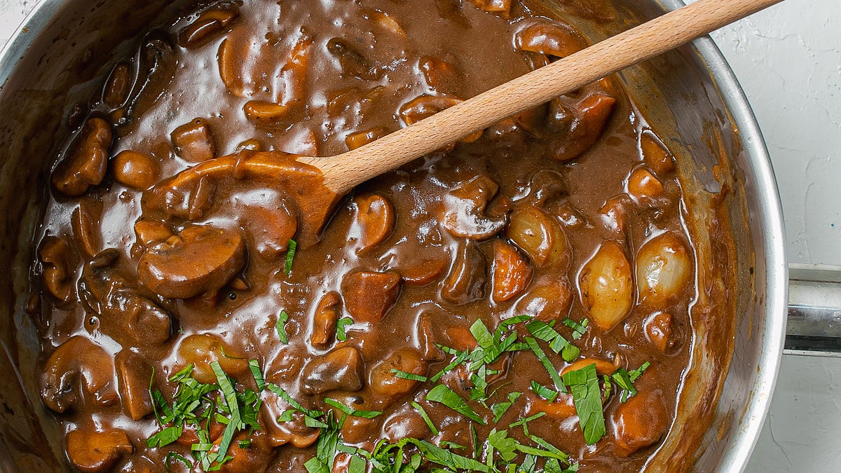 Veganizing Classic Sauces – Espagnole Sauce - VeganWeekly