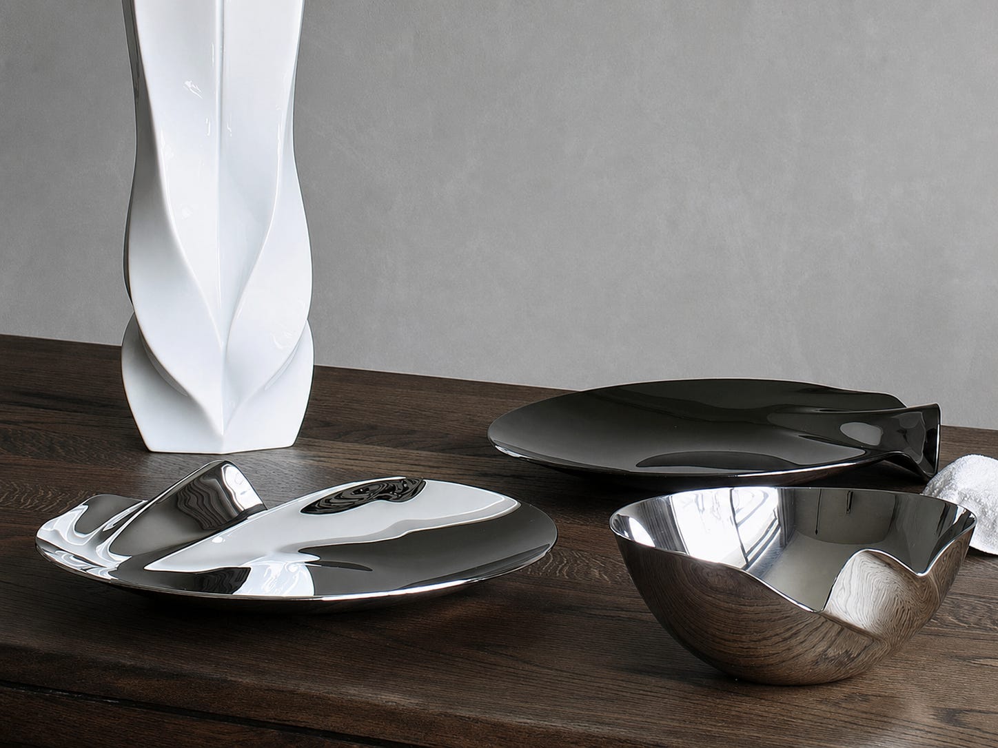 Zaha Hadid Tableware on the table