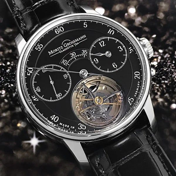 Only 10 Benu Tourbillons will be made in white gold with a black dial. Only 10 Benu Tourbillons will be made in white gold with a black dial.