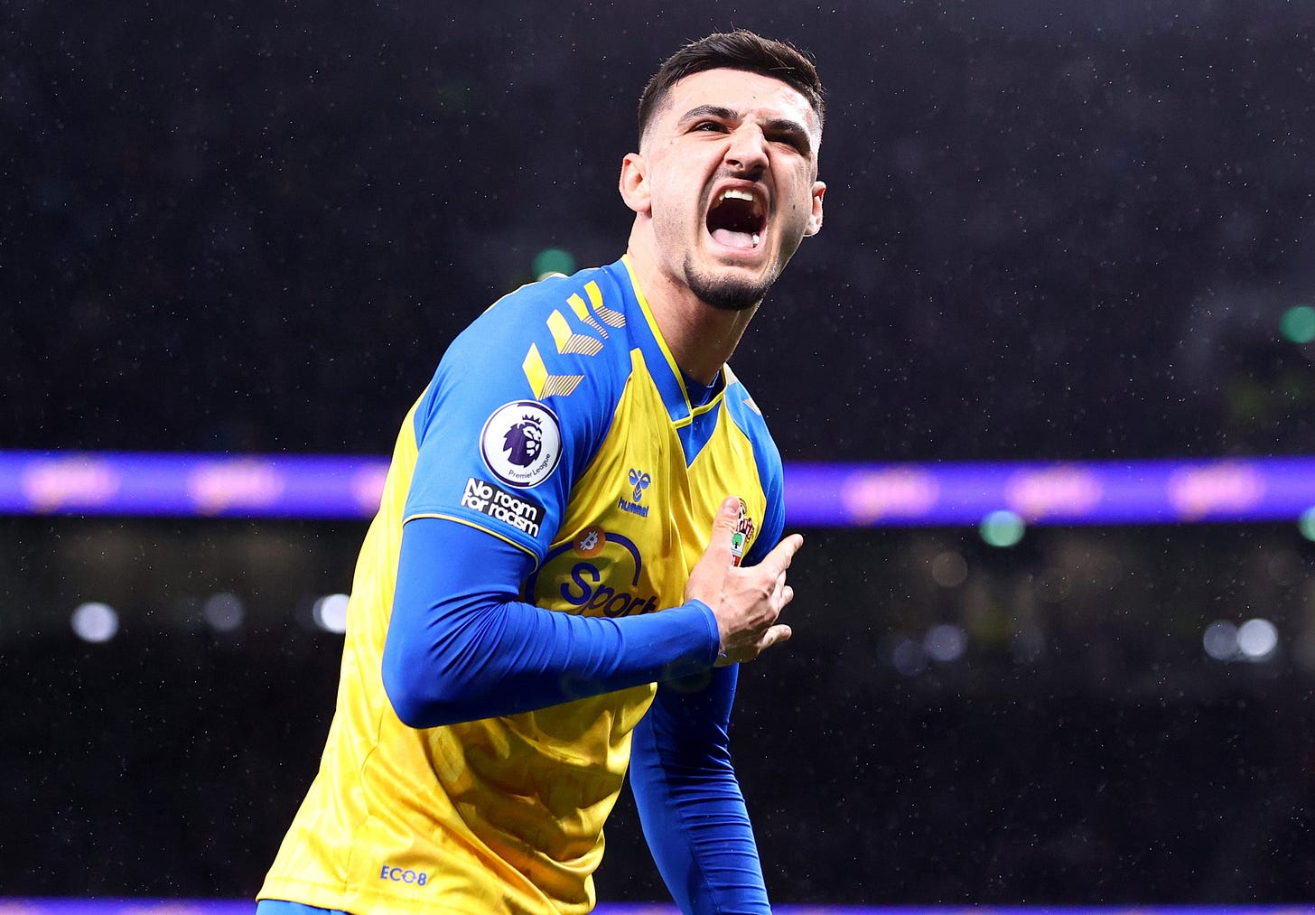 Chelsea loan star Armando Broja spotted beating Southampton badge on his  chest after scoring against Tottenham