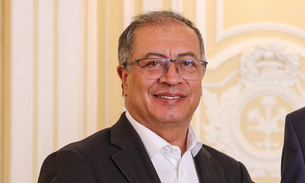 Presidente Gustavo Petro sin gorra Presidente Gustavo Petro sin gorra