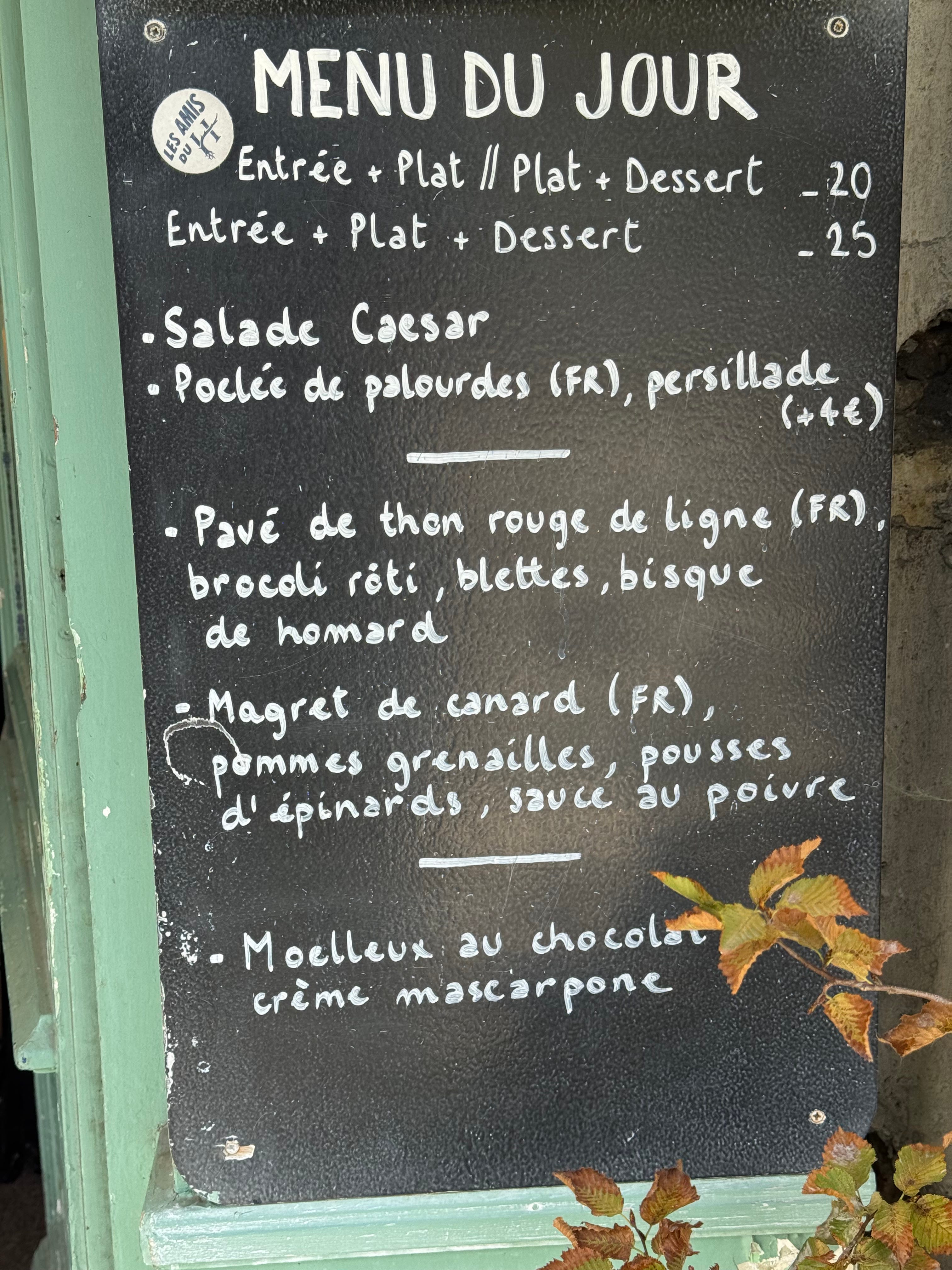 Glou, 101 rue Vieille du Temple, Paris 3 - by Claude Kolm, image size:3024x4032