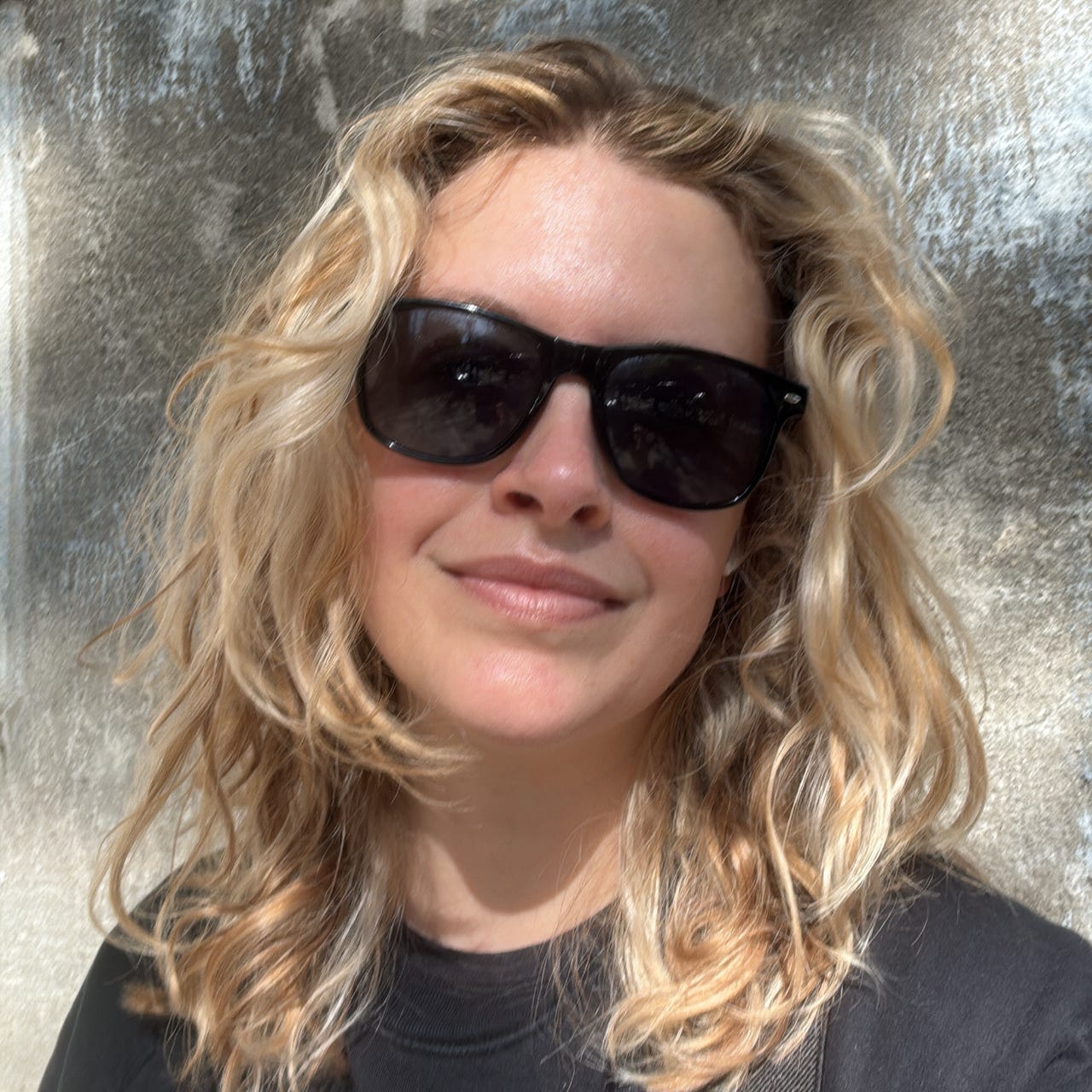 Hey Leah: Listen, look, and lean left