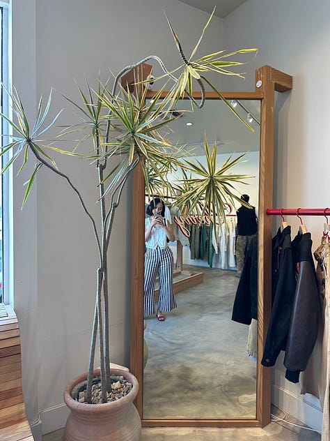 left: Cherry; middle: The Row; right: Réalisation Par pop-up