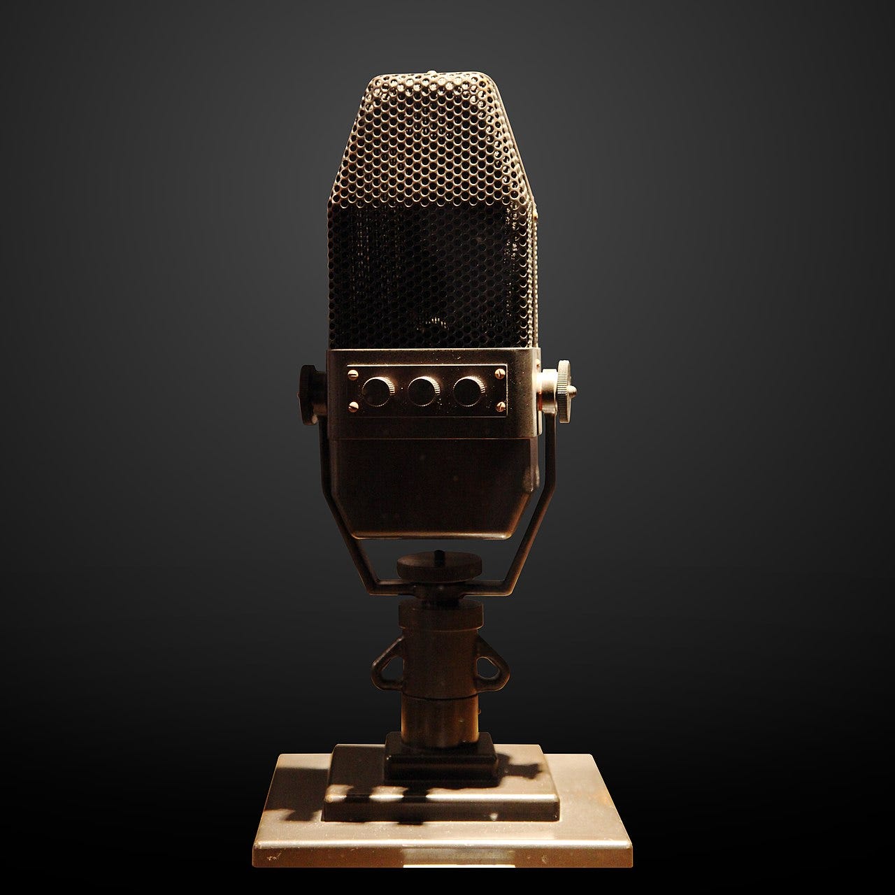The BBC-Marconi Type A used by Charles de Gaulle