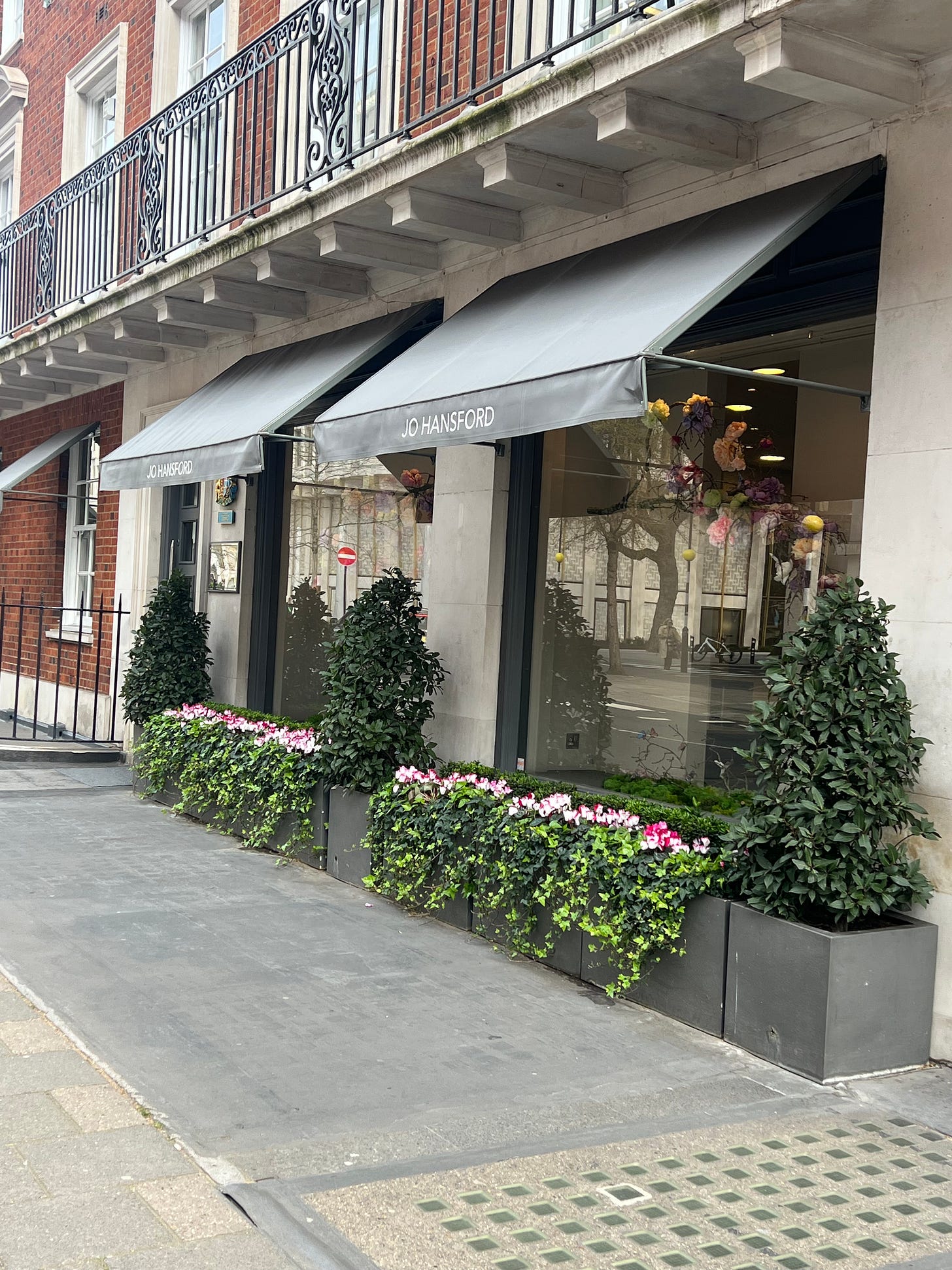 A street view image of the Jo Hansford Salon in London where Beauty Editor Donna Francis had her Sofwave treatment A street view image of the Jo Hansford Salon in London where Beauty Editor Donna Francis had her Sofwave treatment