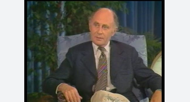 斯坦福大学“胡佛战争、革命与和平研究所”的学者安东尼·萨顿（Anthony Sutton）