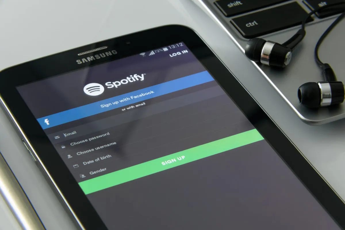music_on_your_smartphone_spotify_music_service_music_online_listening_to_music_smartphone_headphones_laptop-349089.jpgd_.jpeg.webp music_on_your_smartphone_spotify_music_service_music_online_listening_to_music_smartphone_headphones_laptop-349089.jpgd_.jpeg.webp
