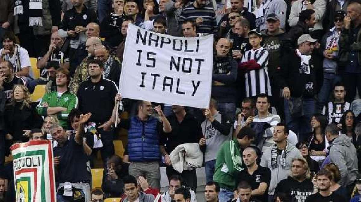 La sai l'ultima? Nel calcio che tutela i brand c'è merda e merda: quella  gettata sulla Juventus è indegna e costa 50.000 euro di multa, quella  buttata sugli altri club è invece, image size:1200x674