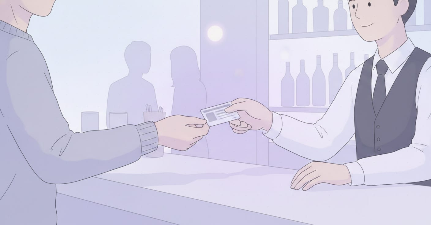 Persona entregando su licencia de conducir a un bartender en un bar — exponiendo nombre, dirección, fecha de nacimiento y más datos personales solo para demostrar que tiene más de 18 años