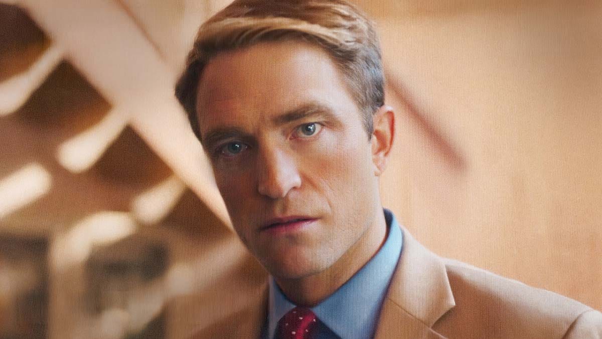 Robert Pattinson as Chris Hansen
