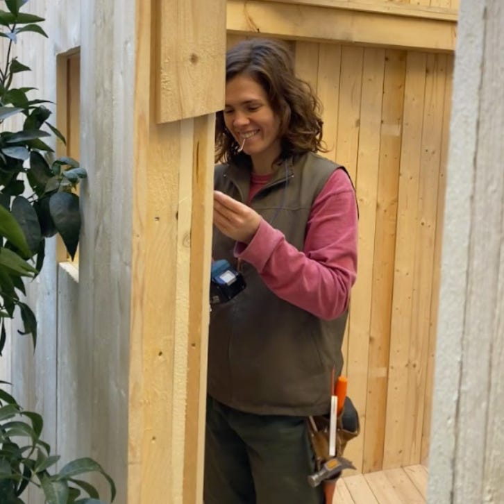 Sophie Builds a House