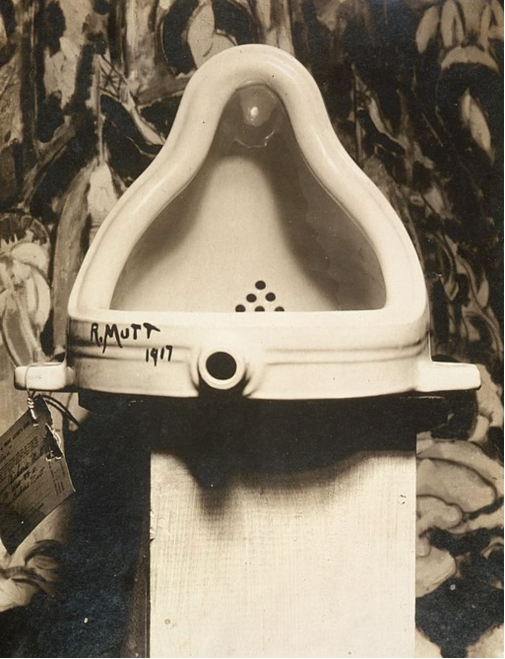 "File:Marcel Duchamp, 1917, Fountain, photograph by Alfred Stieglitz.jpg." Wikimedia Commons. 18 Jun 2023, 21:01 UTC. 8 Sep 2023, 04:56 <https://commons.wikimedia.org/w/index.php?title=File:Marcel_Duchamp,_1917,_Fountain,_photograph_by_Alfred_Stieglitz.jpg&oldid=775277043>.