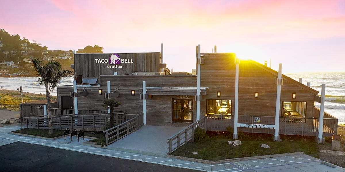 Taco Bell Cantina in Pacifica
