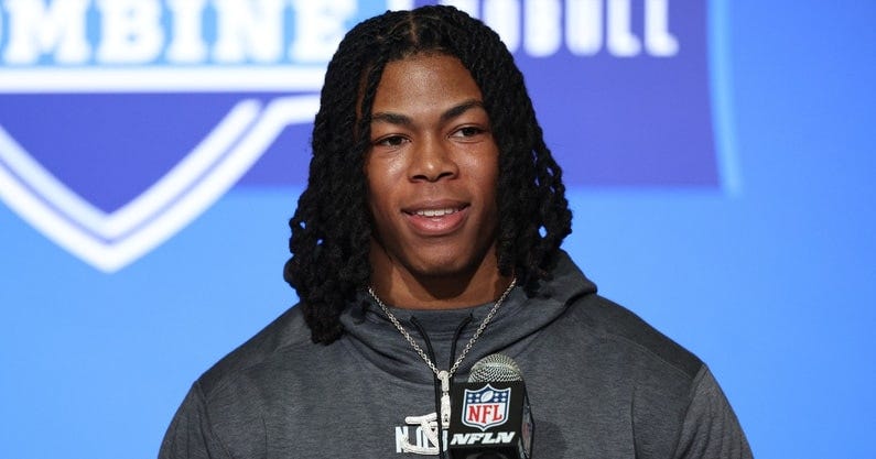WATCH: Jahmyr Gibbs runs blazing 40-yard dash time improving significantly  on first attempt - On3