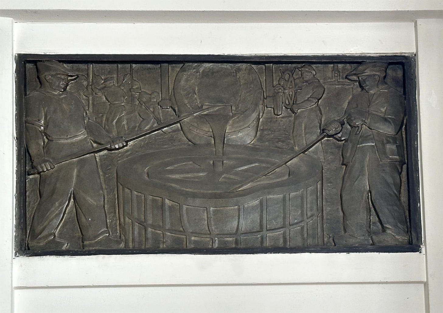 Emile Just Bachelet, Coulée verticale, cast iron sculpted frieze in the lobby of PAM SA headquarters, 1928 (photograph by the author). Emile Just Bachelet, Coulée verticale, cast iron sculpted frieze in the lobby of PAM SA headquarters, 1928 (photograph by the author).