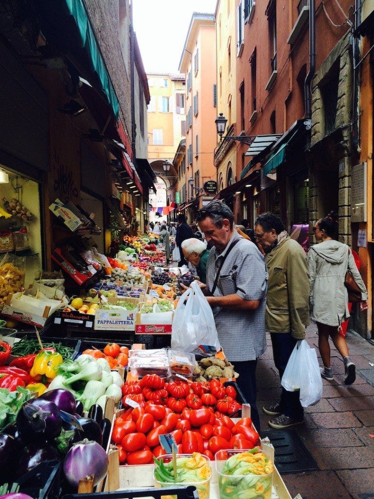 Fruit markets in the narrow streets of the Quadrilatero