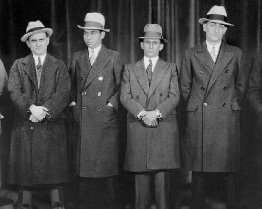 Home Comforts Gangster Mobster Meyer Lansky Charles Lucky Luciano Print -  Vivid Images Laminated Poster Print 17 x 22 Inches : Amazon.de: Home &  Kitchen