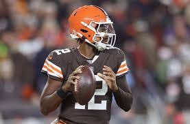 NFL player, reality TV stars latest in ...