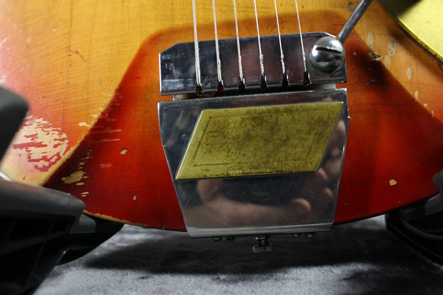 Rickenbacker アクセントビブラート リッケンバッカー Terminology: The Rickenbacker Accent Vibrato