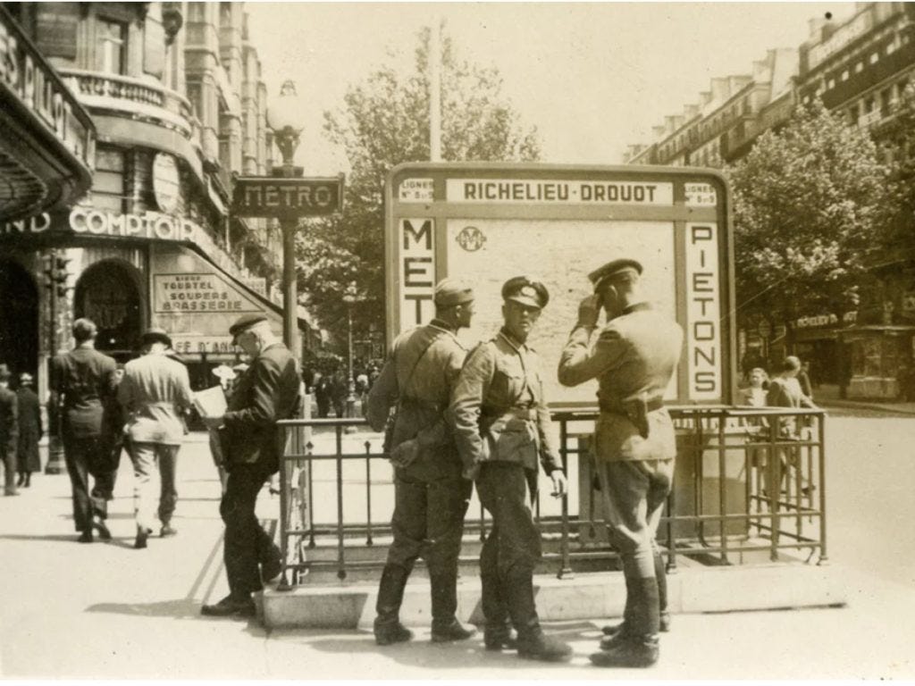 Nazi photos in Paris
