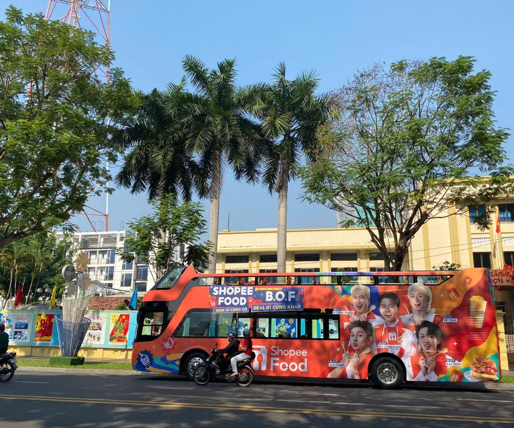 banner-quảng-cáo-shopeefood-trên-xe-bus-nhóm-b.o.f