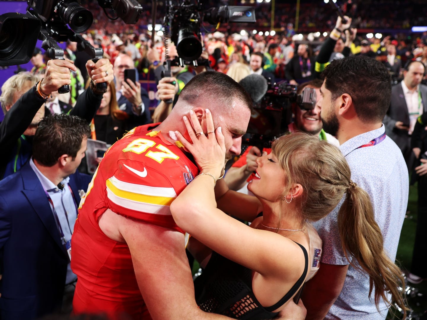 Taylor Swift & Travis Kelce Sang 'Love Story' at Super Bowl Party