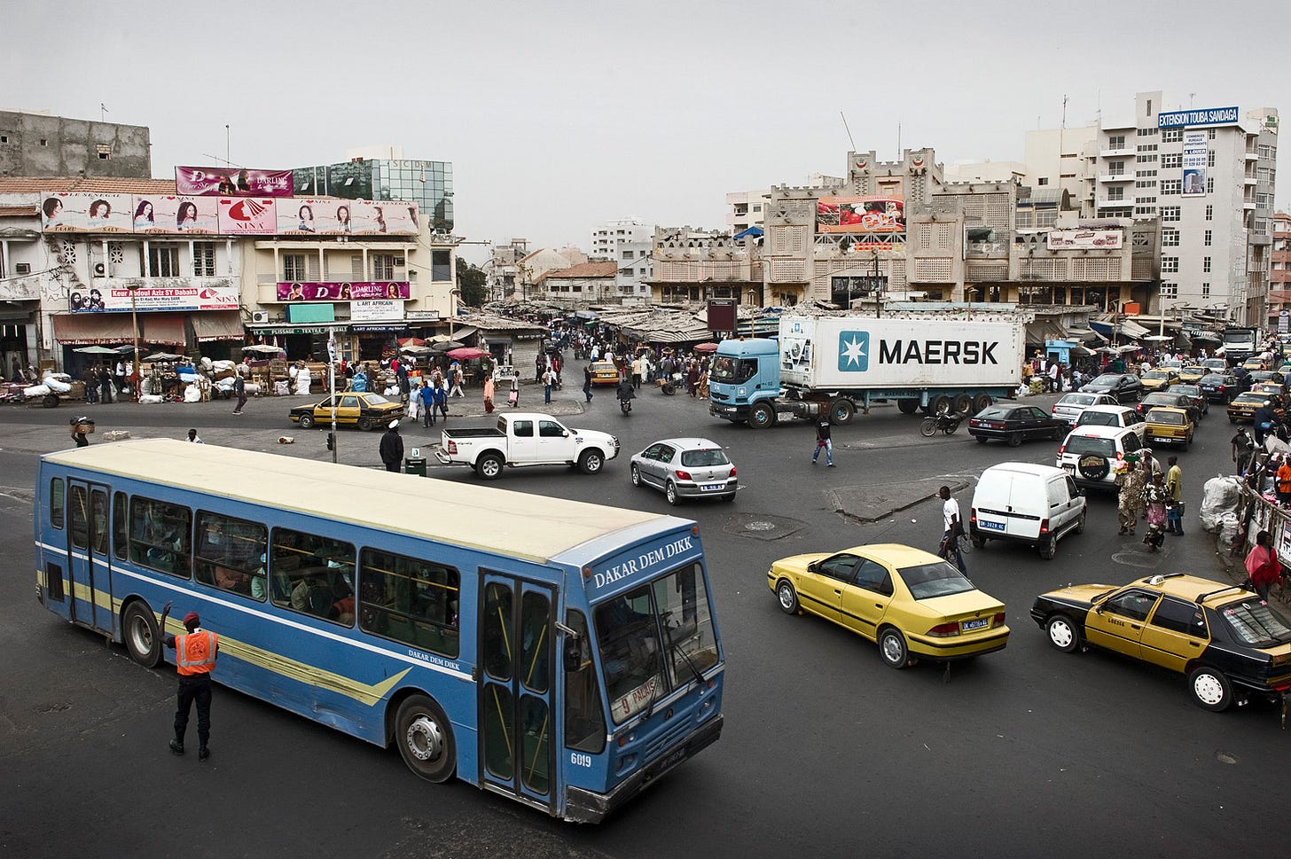 Dakar paving streets by hands | use: urban sustainability exchange ...