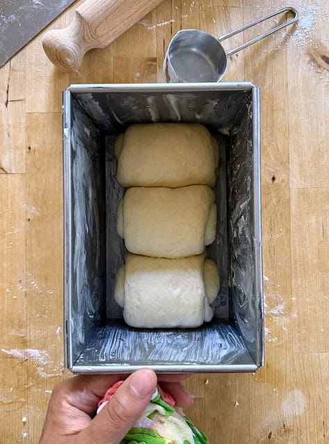 Dough forming and rising in pan
