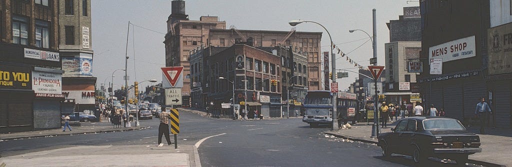 The Bronx in the 1980s: Fascinating Photos of Street Scenes and Everyday  Life