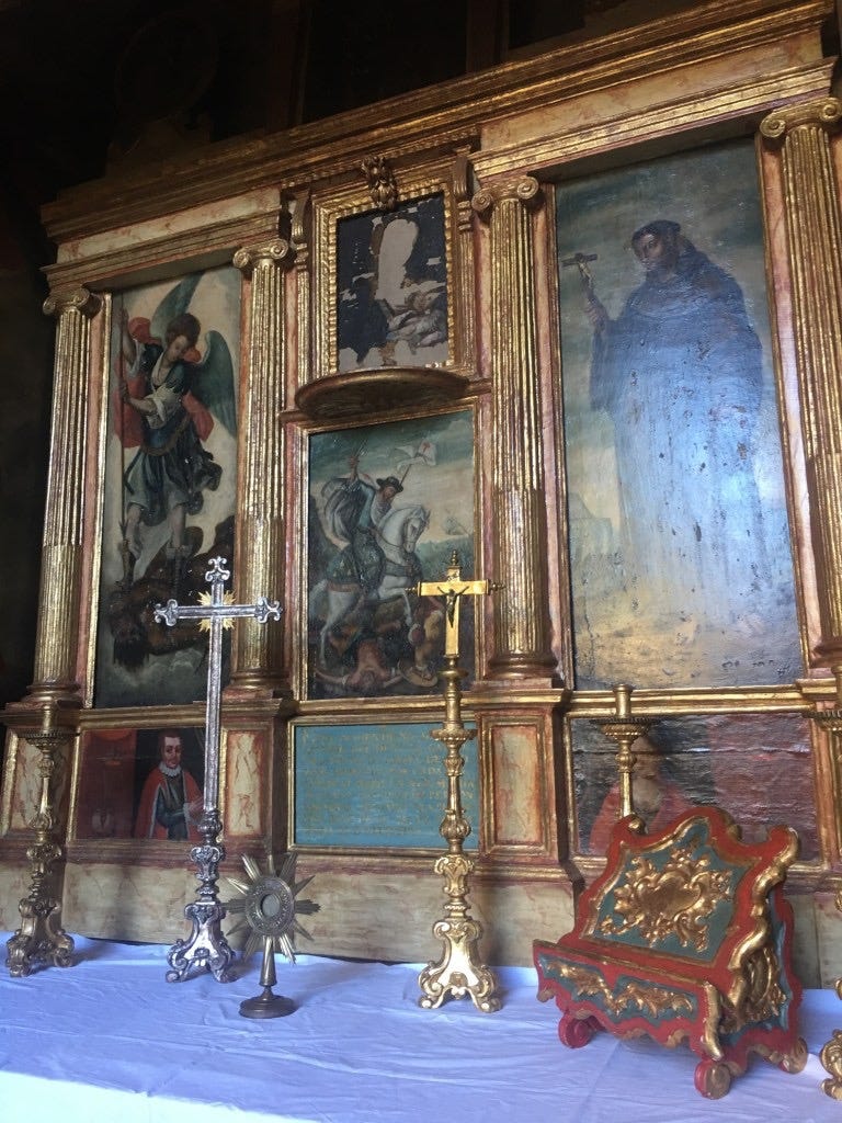 This image has an empty alt attribute; its file name is la-toma-altar2.jpg This image has an empty alt attribute; its file name is la-toma-altar2.jpg