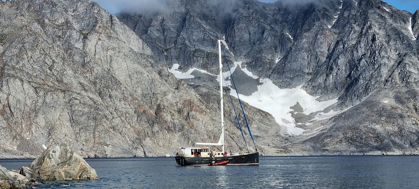 Voilier en Arctique Voilier en Arctique