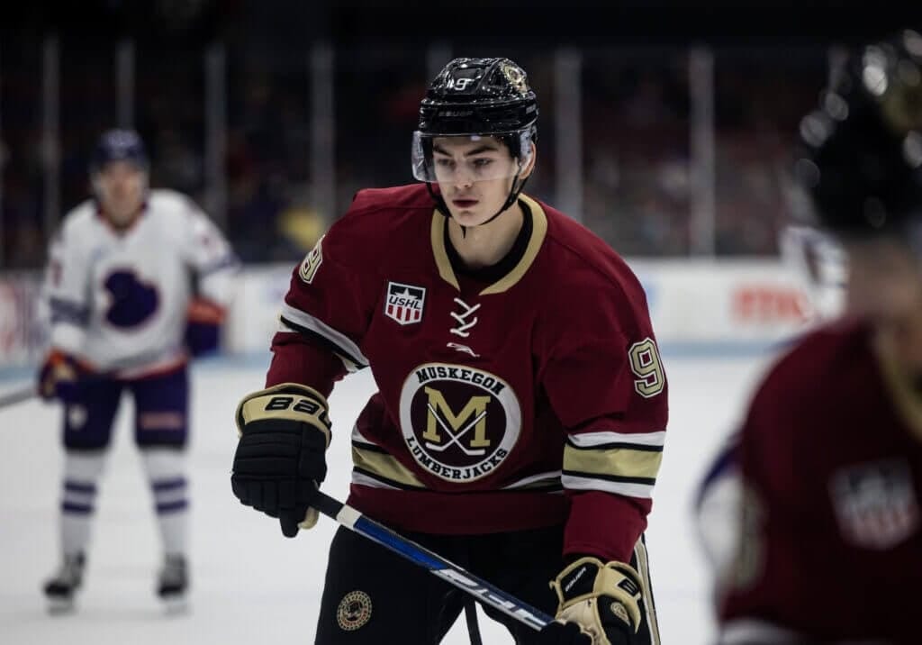 How boxing helped turn Blackhawks pick Sacha Boisvert into a top NHL Draft prospect How boxing helped turn Blackhawks pick Sacha Boisvert into a top NHL Draft prospect