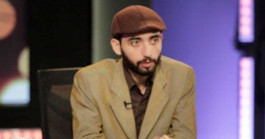 A Muslim Brotherhood leader: Mahmoud Ezzat's faction dismissed Morsi's ministers and appointed figures who were not present at the revolution. A Muslim Brotherhood leader: Mahmoud Ezzat's faction dismissed Morsi's ministers and appointed figures who were not present at the revolution.